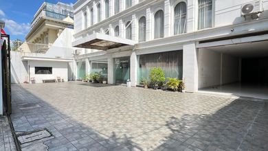 Gedung Mini Di Kebayoran Baru