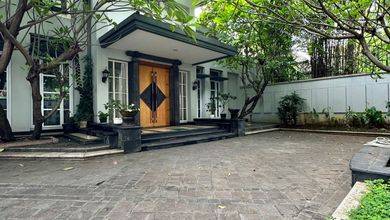 Rumah Mewah Luas 753 m2, area Menteng, Jakarta Pusat