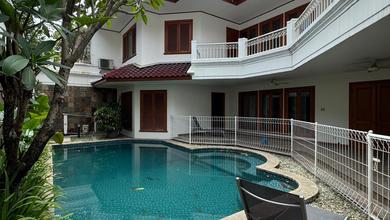 Hunian Elite di Kawasan Pondok Indah, Jakarta Selatan, LB 576m², Harga 30 Miliar